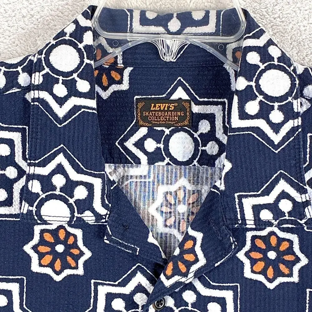 VTG Levis Skateboarding Collection Shirt Mens M Navy Geo Mandala AOP Skate Y2K